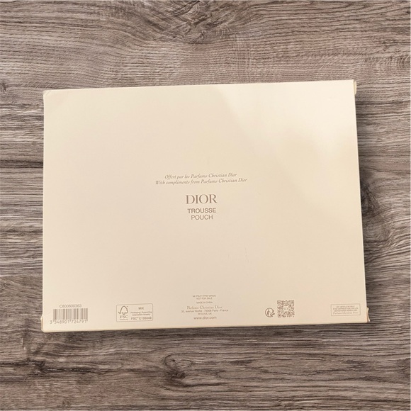 Dior Beaute Shimmer Cosmetic Pouch / Clutch With Box - Picture 2 of 2